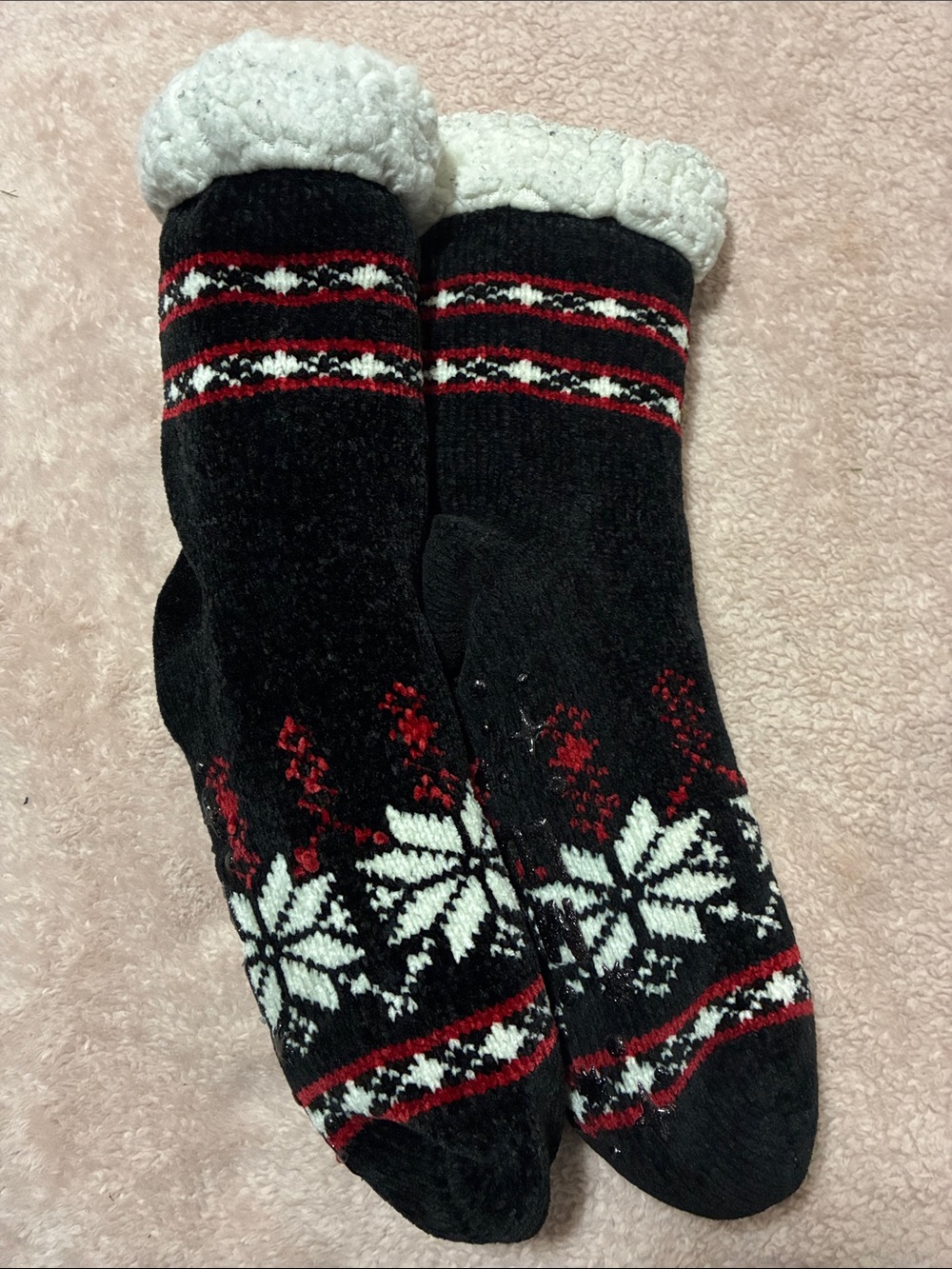 Muk Luks Black, White & Red Fleece-Lined Holiday Slipper Socks